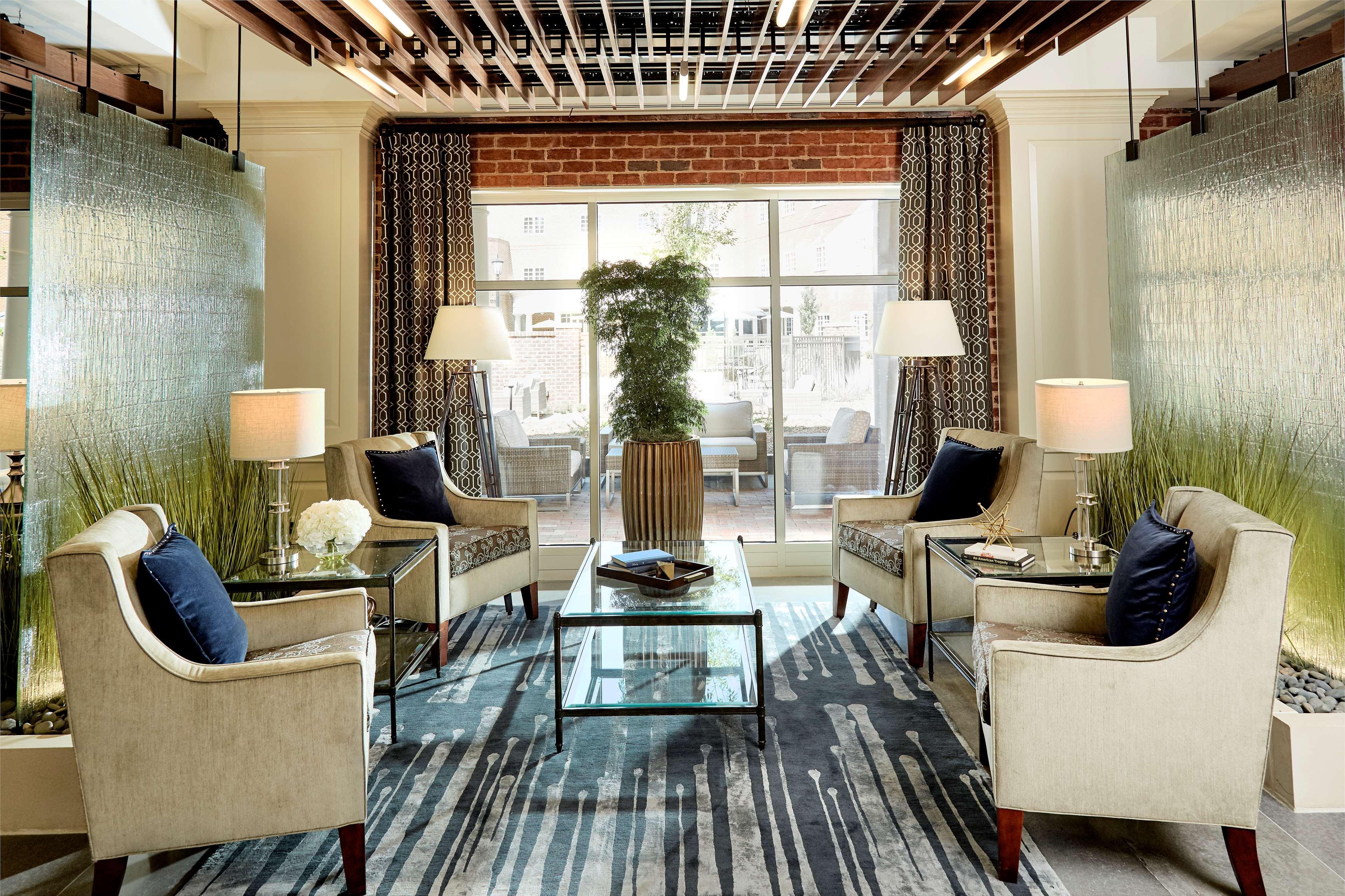 Rizzo Center, A Destination By Hyatt Hotel チャペル・ヒル エクステリア 写真